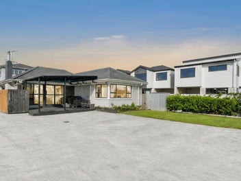Owners committed elsewhere. This has to sell NOW