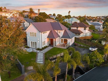 The Ultimate High-End Haven in The Palms