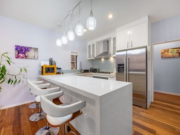 Modern Family Retreat - Dual Master Suites