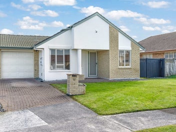 Freehold, Single Level, Stress-Free Living
