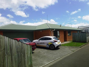 Image 1 of 7