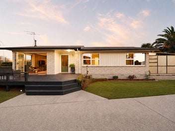 Timeless Brick Double Glazed & Stylishly Renovated