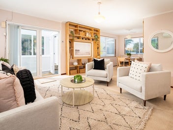 Easy-Care Living in the Heart of Miramar