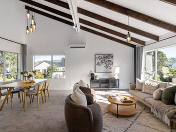 SPACE FOR EVERYONE - PLUS HOME & INCOME POTENTIAL!