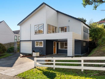 HOME & INCOME POTENTIAL! BEO $849,000