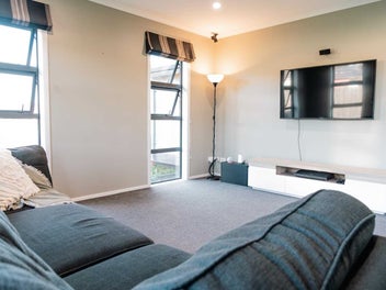 Cul-De-Sac Family Living - Cambridge East