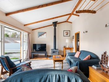 Private position, peaceful living