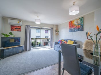 Otahuhu URGENT SALE $399,000