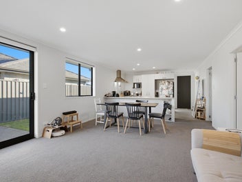 Solid Brick, Top Location & Easy Care!