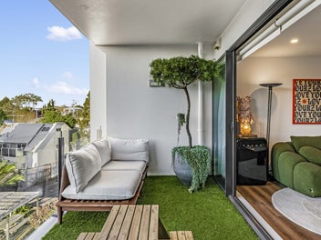 Rare 3 Bedroom - Spacious North Facing Home