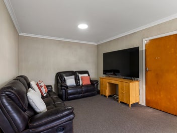 Easy-Care Living in the Heart of Johnsonville