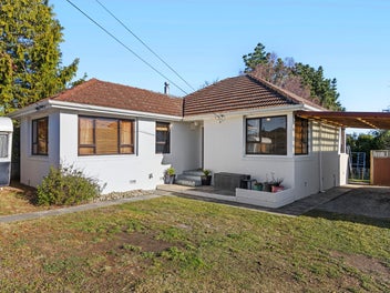 Charming, Modernised & Move-In Ready