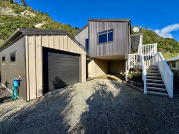 Stylish Coastal Comfort