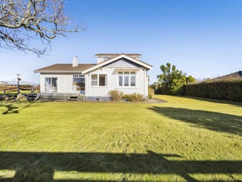 A villa with soul, space, and serious potential