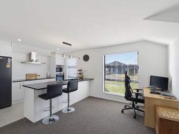 Family Ease- Function, Street appeal+Top Location