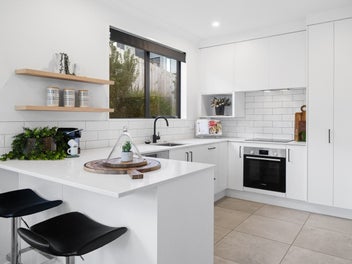 Stylish, spacious & perfectly positioned