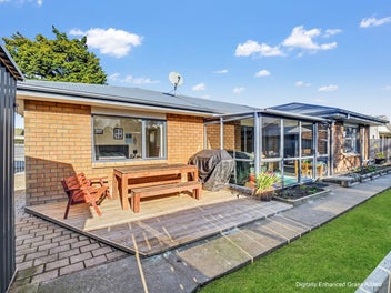 Easy Brick & Aluminium