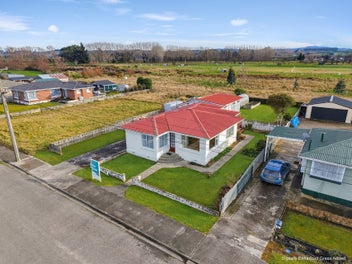 Your Chance to Step Onto the Property Ladder!