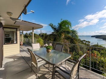 Home and Income opportunity overlooking Pipiroa