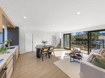 Brand New Family Living with One Tree Hill Views