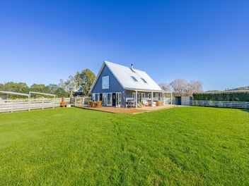Well established lifestyle in premium location