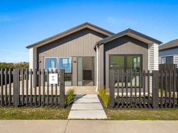Spacious living, prime location - Warkworth Ridge