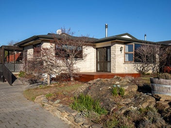 Solid Brick. Smart Buying. Bridge Hill Opportuni