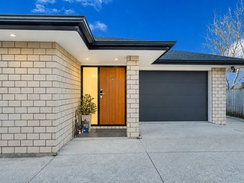 BRICK & TILE BEAUTY:OVERSEAS VENDORS DEMAND A SALE