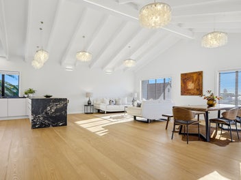Concrete Masterpiece, Flexible Living