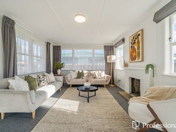 AVALON, 3 BEDROOMS, BIG GARAGE