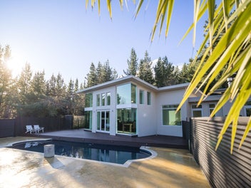 A private Arrow Junction retreat