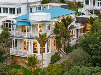 Villa Charm with a Modern twist on Oriental.