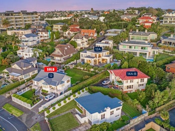Two Orakei trophy properties - separate titles