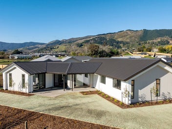 Stylish, Spacious & Finished to Perfection!
