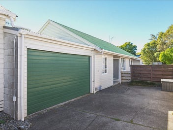 Fantastic 3 Bedroom Rental - Paraparaumu Beach