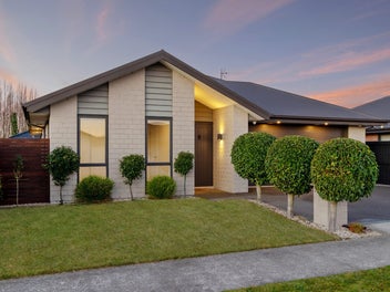 Effortless Modern Living in Silverstream