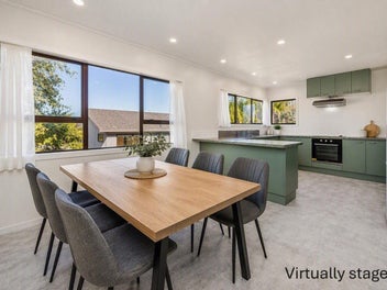 Coastal craving with XXL spaces + double garage