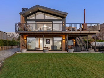 Elevated Living. Unrivalled Views.