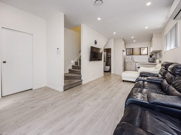 Freehold 5-Bedroom - Must Sell!