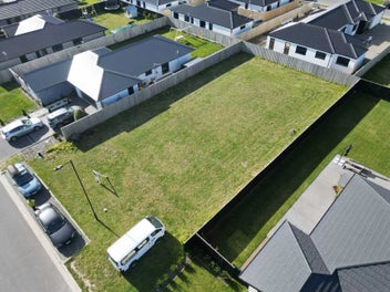 Image 1 of 7