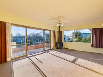 Auction this Tuesday 28 July @1pm in Highbrook