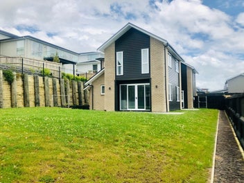 Image 1 of 20