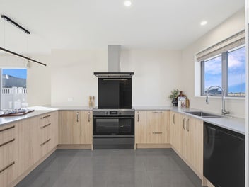 High-Spec & Move-In Ready – Immediate Possession