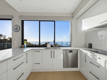 Sea Views, Native Bush & Absolute Serenity