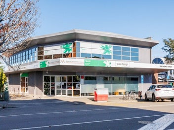 Image 1 of 20