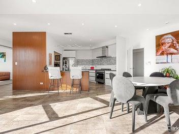 LUXURIOUS FAMILY LIVING