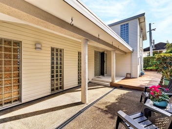 Easy care family home in prime location