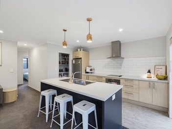 Easy Living, Exceptional Location