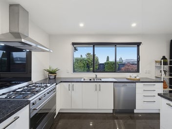 Settle Into Shadbolt