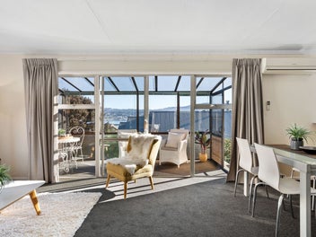 Elevated Living with Harbour Views